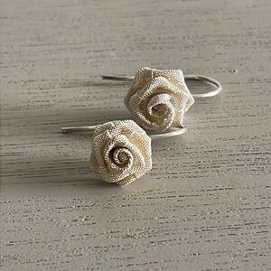 ✨SALE✨Rose Bud French Wire Earrings